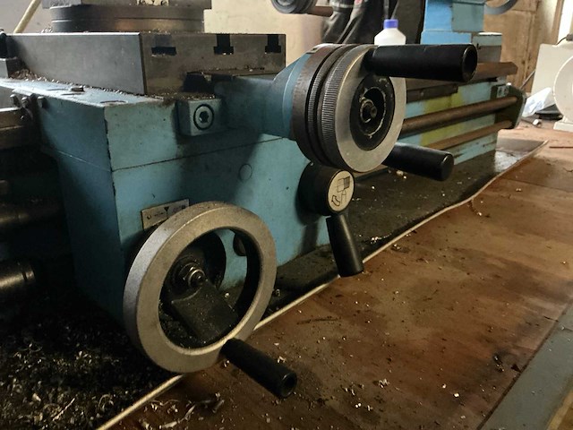 Emco maximat super 11 centerdraaibank met kolomboor hulpstuk - afbeelding 9 van  12