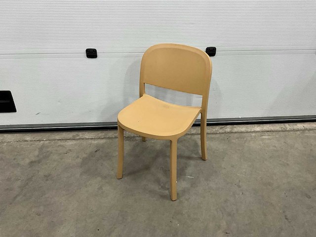 Emeco jasper morrison design restaurantstoelen (25x) - afbeelding 1 van  7
