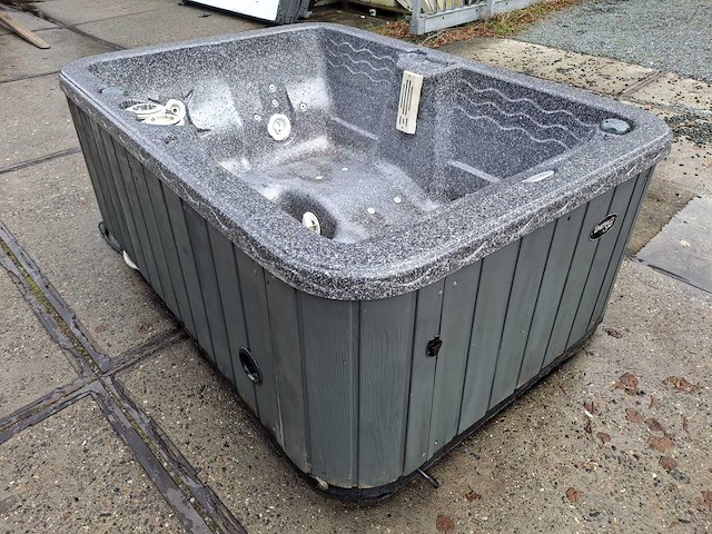 Emerald 4 persoons jacuzzi en buitenspa - afbeelding 3 van  27