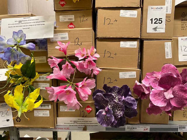 Emerald en silka kunstbloemen - afbeelding 5 van  13