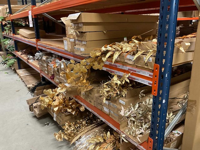 Emerald en silka kunstbloemen - afbeelding 1 van  15