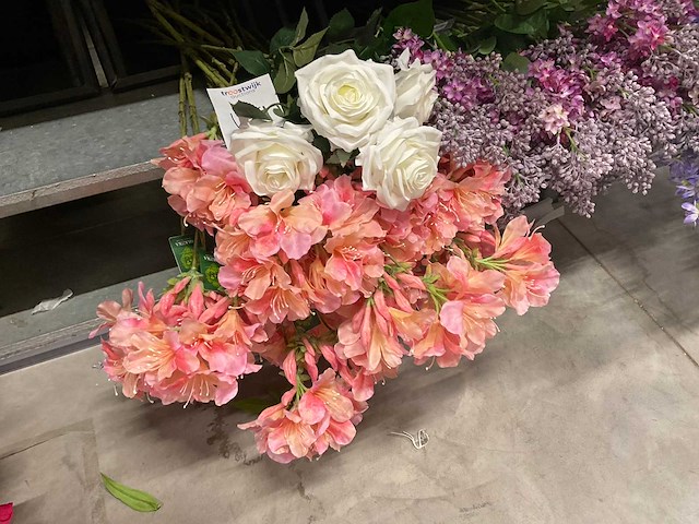 Emerald en silka partij zijde bloemen - afbeelding 6 van  12