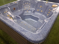 Emerald jacuzzi - afbeelding 1 van  3