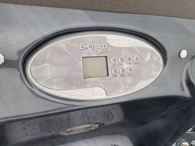 Emerald spa 7 persoons jacuzzi en buitenspa - afbeelding 10 van  28