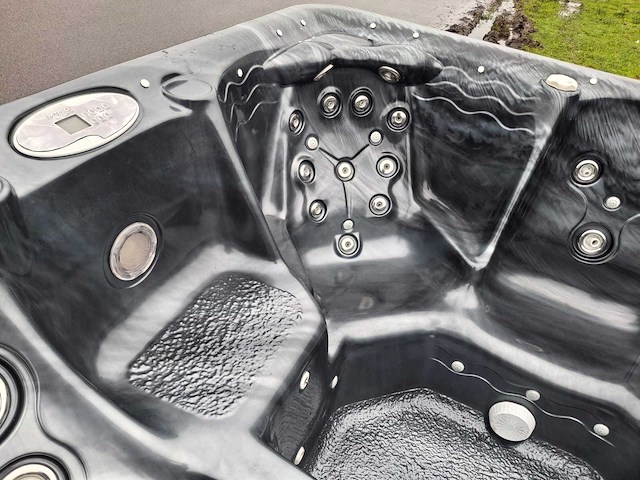 Emerald spa 7 persoons jacuzzi en buitenspa - afbeelding 24 van  28
