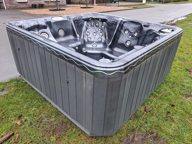 Emerald spa 7 persoons jacuzzi en buitenspa - afbeelding 5 van  28