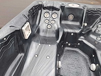 Emerald spa 7 persoons jacuzzi en buitenspa - afbeelding 17 van  28