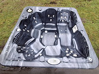 Emerald spa 7 persoons jacuzzi en buitenspa