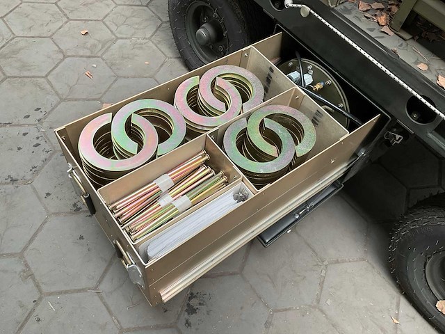 Emergency airfield lighting system set - afbeelding 4 van  6