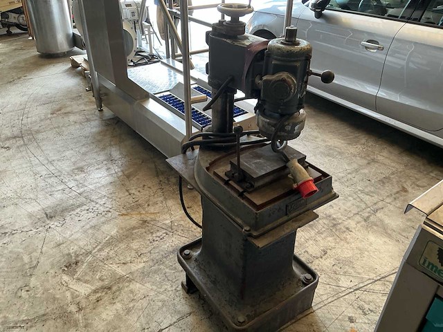 Emf dordt 226b kolomboormachine - afbeelding 7 van  11