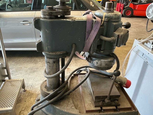 Emf dordt 226b kolomboormachine - afbeelding 10 van  11