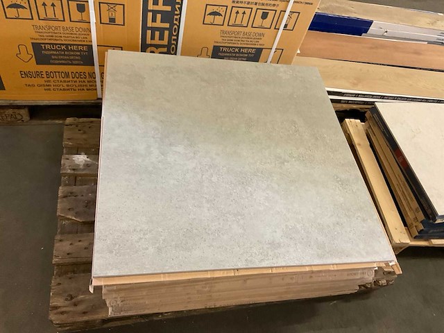 Emilgroup vloertegel 80x80 cm ca 17 m² - afbeelding 2 van  3