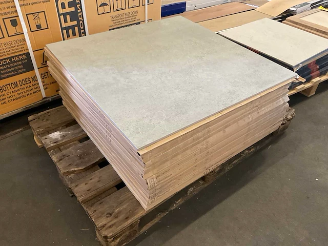 Emilgroup vloertegel 80x80 cm ca 17 m² - afbeelding 1 van  3