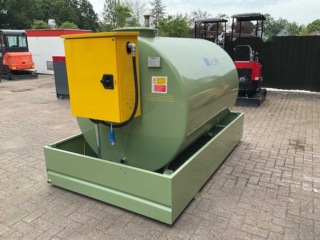 Emiliana serbatoi tf3/50 3000 liter brandstof opslagtank - afbeelding 7 van  24