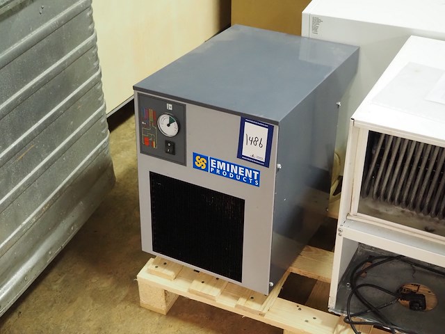 Eminent - afbeelding 1 van  5