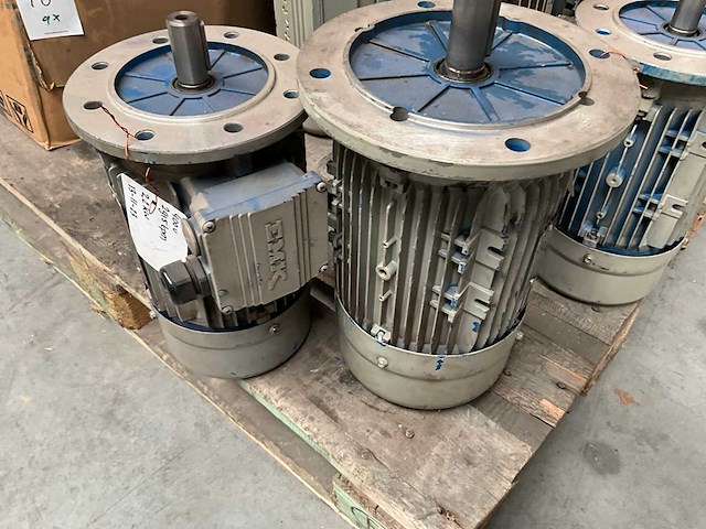 Emk 0,55 tot 7,5kw elektromotor (8x) - afbeelding 2 van  2