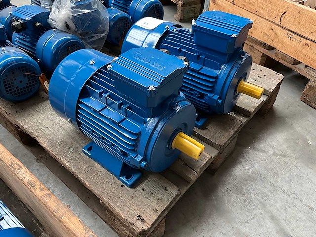 Emk kae2a112m elektromotor (2x) - afbeelding 1 van  2