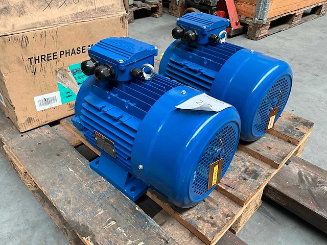 Emk kae2a132s* elektromotor (2x) - afbeelding 2 van  4