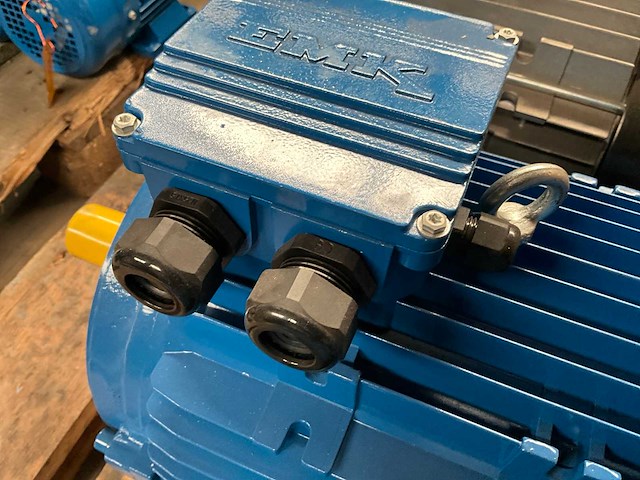Emk kae2a132s/m elektromotor (2x) - afbeelding 2 van  3