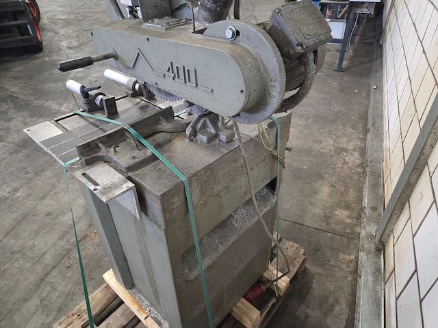 Emmegi - 1995 - 400s - afkortcirkelzaagmachine - afbeelding 8 van  9