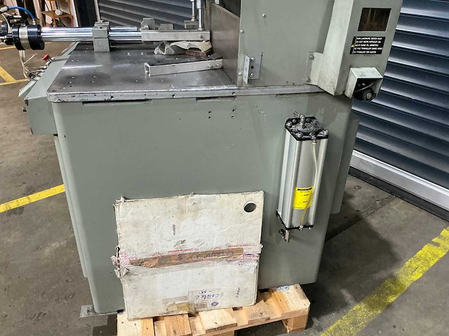 Emmegi - 2001 - afkortcirkelzaagmachine - afbeelding 2 van  12