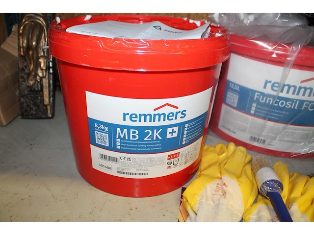 Emmer a 12l impregneermiddel funcosil en emmer a 8 kg mb 2k met verwerkings materialen. - afbeelding 2 van  4