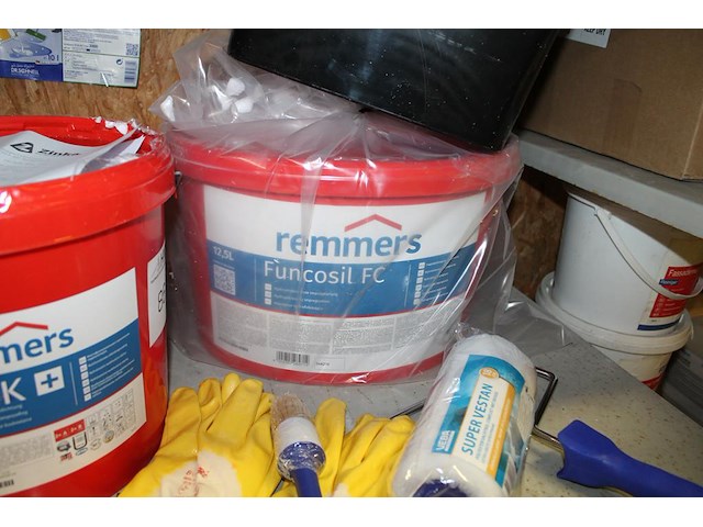 Emmer a 12l impregneermiddel funcosil en emmer a 8 kg mb 2k met verwerkings materialen. - afbeelding 3 van  4