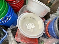 Emmer en divers tuingereedschap - afbeelding 6 van  8