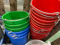 Emmer en divers tuingereedschap - afbeelding 7 van  8