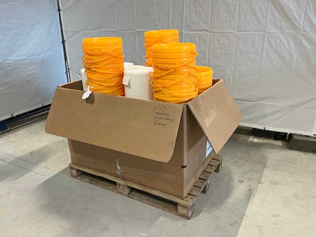 Emmer met deksel 10ltr (96x) - afbeelding 4 van  5