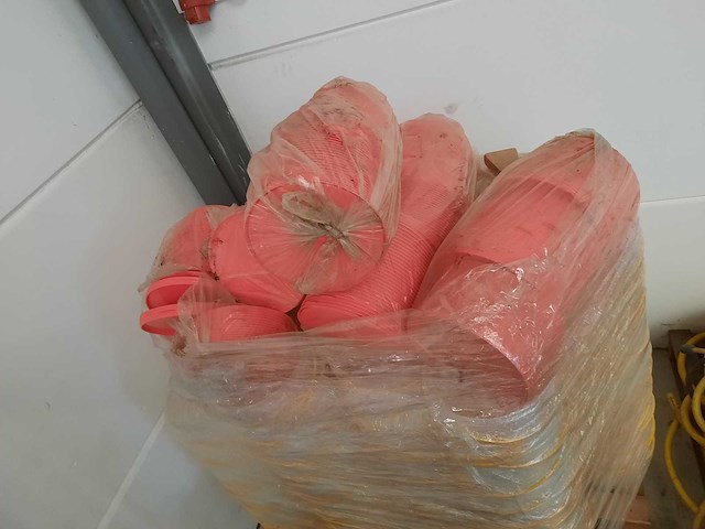 Emmers met deksel - afbeelding 2 van  3