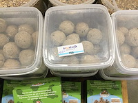 Emmers met divers vogelvoer (45x) - afbeelding 5 van  9