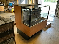 Emondt koelvitrine