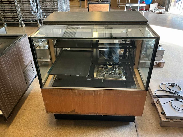 Emondt koelvitrine - afbeelding 2 van  7