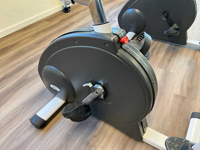 Emotion fitness motion 500 med fietsergometer - afbeelding 8 van  9