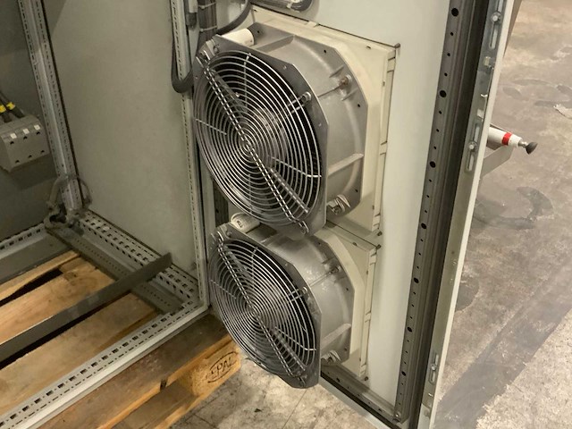Emotron fdu40-500-20ce frequentie omvormer - afbeelding 9 van  9