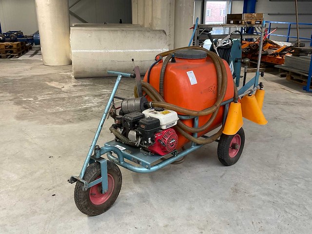 Empas pa330 spuitwagen - afbeelding 1 van  7