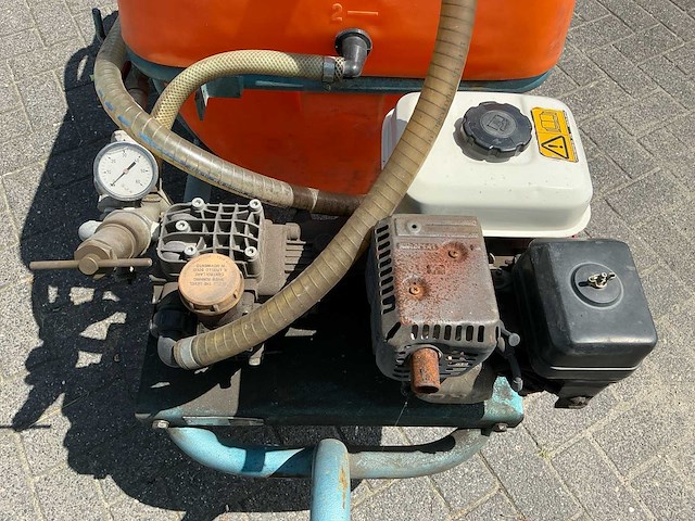 Empas pa330 watertank met drukspuit - afbeelding 9 van  10