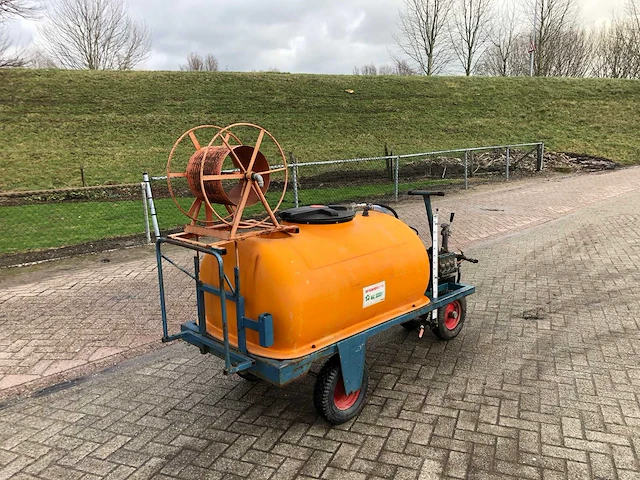 Empass 600 ltr spuitwagen - afbeelding 2 van  4