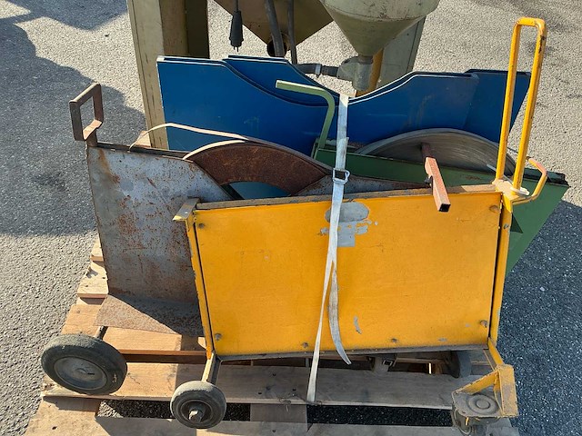 Empire efr-2636 straalkast en bandmachines - afbeelding 2 van  3