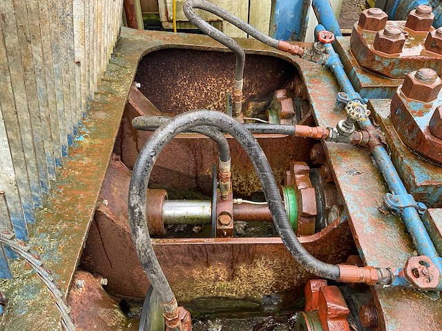 Ems f-350 modderpomp (cat 3408) - afbeelding 12 van  15