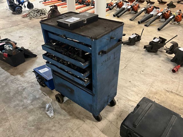 Emsta gereedschapskar inclusief inhoud - afbeelding 1 van  7