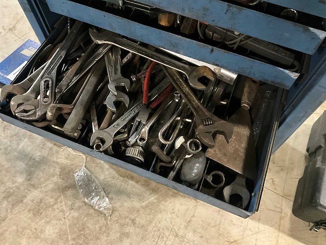 Emsta gereedschapskar inclusief inhoud - afbeelding 3 van  7