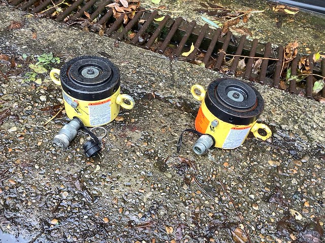 Enarpac clp602 hydraulische pers (2x) - afbeelding 1 van  2