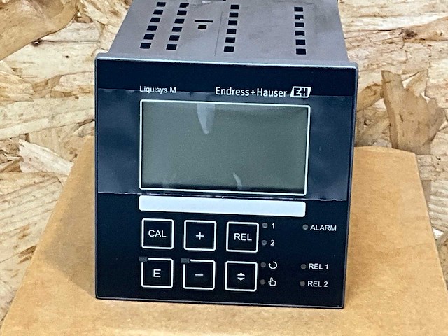 Endress + hauser linquisys m clm223 conductivity transmitter - afbeelding 2 van  7