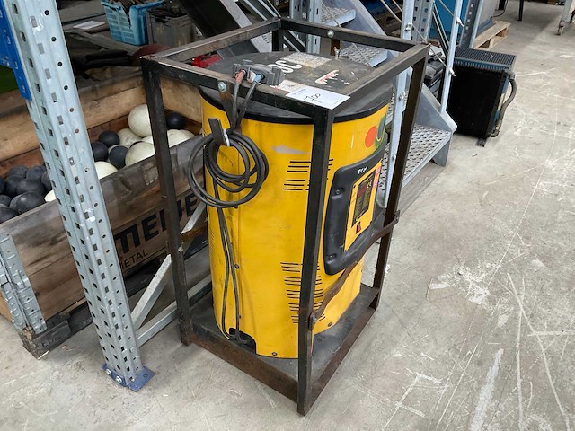 Energic plus ar-d 48-100 tractiebatterij acculader - afbeelding 3 van  4