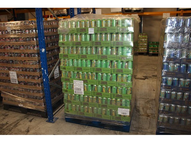 Energiedrank monster rio punch. 176 trays a 12 x 0,5l. 2112 blikken. tht 5-27. bod is inclusief 316,80 euro... - afbeelding 1 van  3