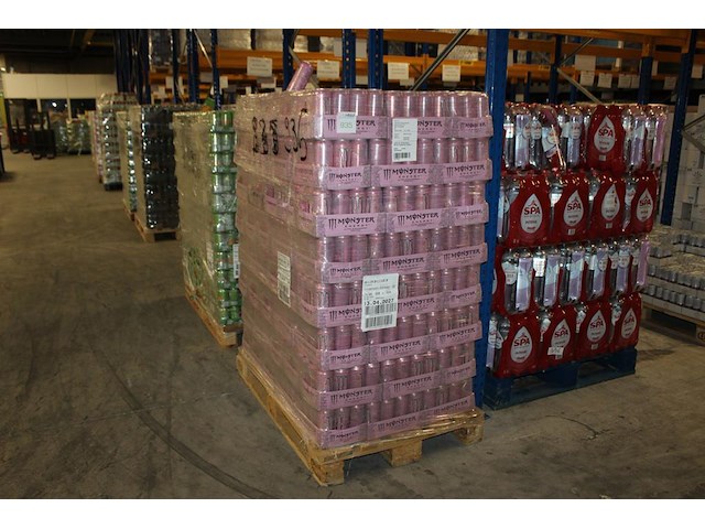 Energiedrank monster ultra strawberry. 120 trays a 12 x 0,5l. 1440 blikken. tht 6-27. - afbeelding 1 van  3