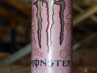 Energiedrank monster ultra strawberry. 120 trays a 12 x 0,5l. 1440 blikken. tht 6-27. - afbeelding 3 van  3