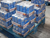 Energiedrank red bull sea blue edition juneberry 60 blikken. tht 3-26. bod is inclusief 9 euro statiegeldwa... - afbeelding 1 van  2